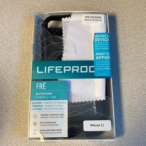 iPhone 11 Lifeproof Fre Case